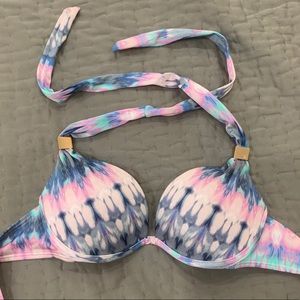 Victoria Secret’s Push-up Bikini